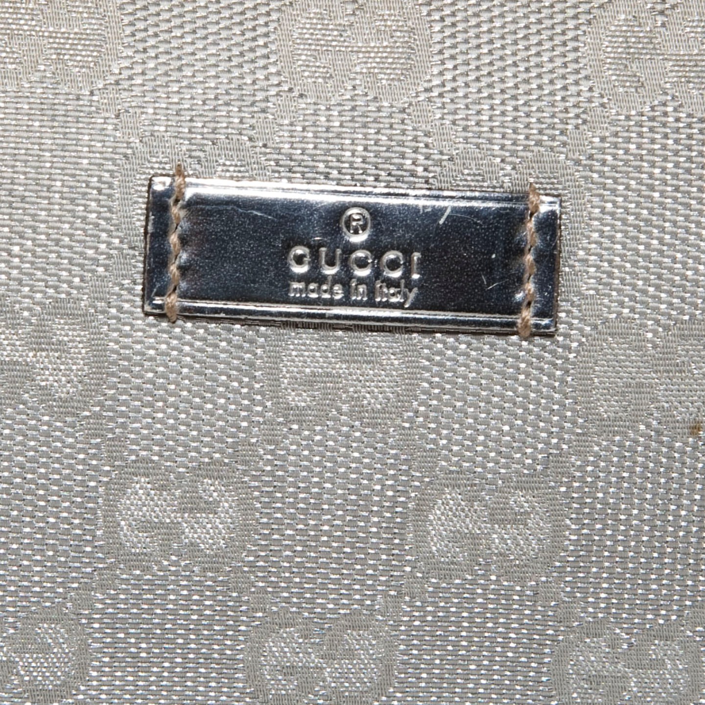 Gucci Silver Signature 