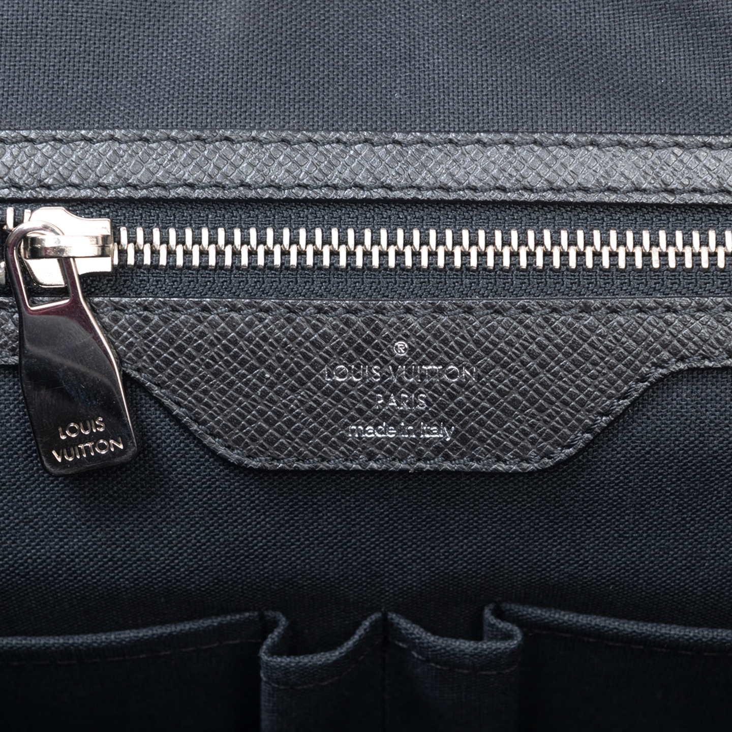 Louis Vuitton Roman Messenger Bag Taiga Leather