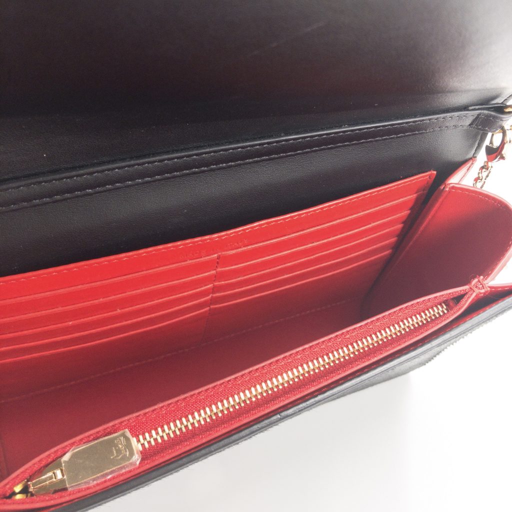 sabyasachi clutch first copy price
